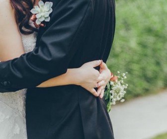 Szukanie idealnej sukni ślubnej - porady na ten wyjątkowy dzień